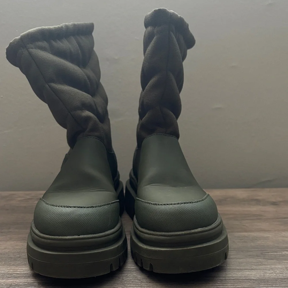 Rocket Dog hunter green slip on Winter Boots